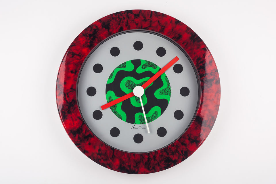 Wall Clock with red marble pattern by George Sowden and Nathalie du Pasquier, Neos by Lorenz, 1980s Italy.